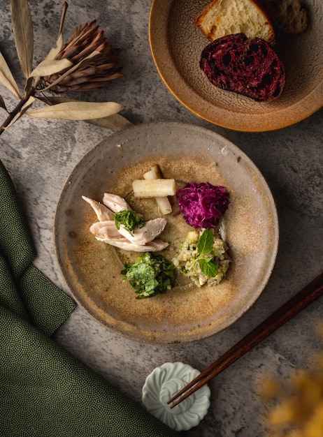 Porcje potrawy na talerzu